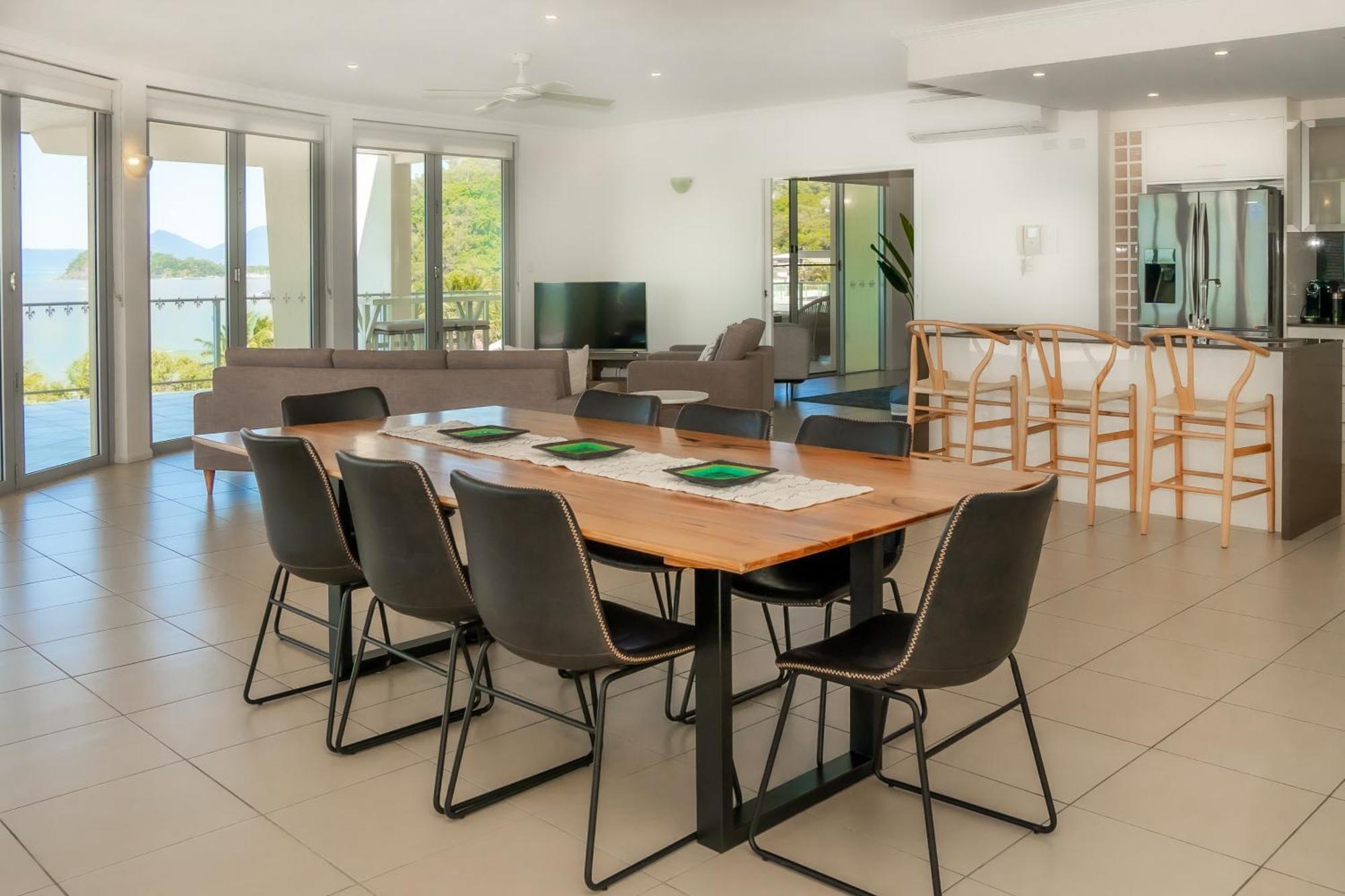 Vue Apartments Тринити Бич Экстерьер фото