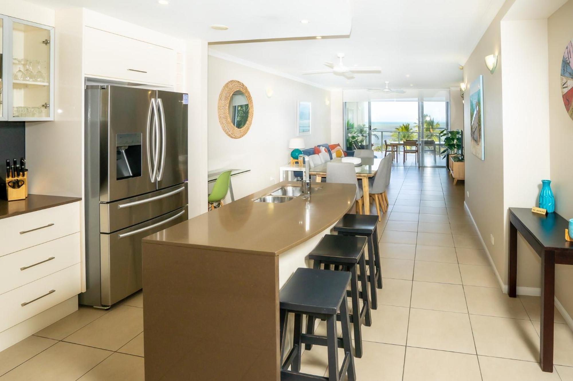 Vue Apartments Тринити Бич Экстерьер фото